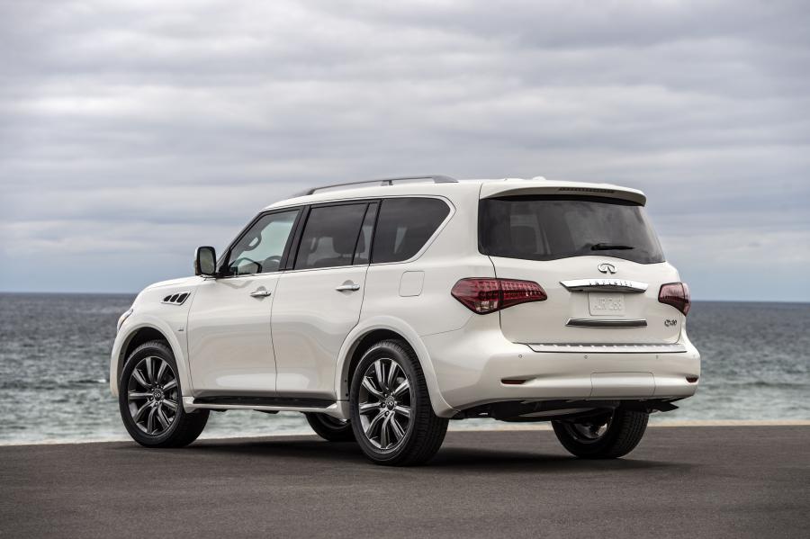  Infiniti QX80 5.6 Signature Edition 2017 года  (NA) (фото 5 из 11)